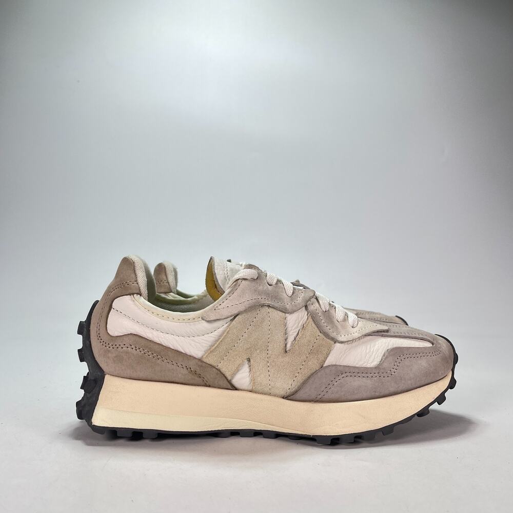 New Balance 327 Cream Gray Retro Lifestyle Shoes Sneakers U327WGA Women's Size 8